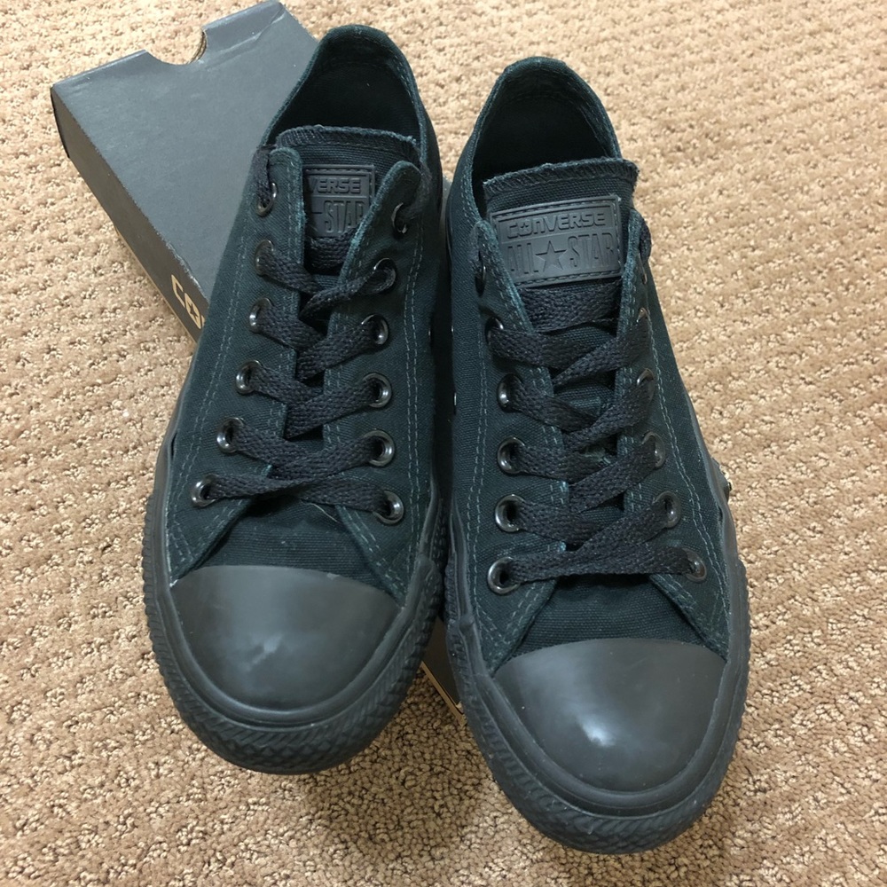 Chuck Taylor All Star Monochrome Low Top- Black